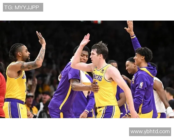 埃尔切与韦斯卡激战正酣比分悬念引发球迷热议